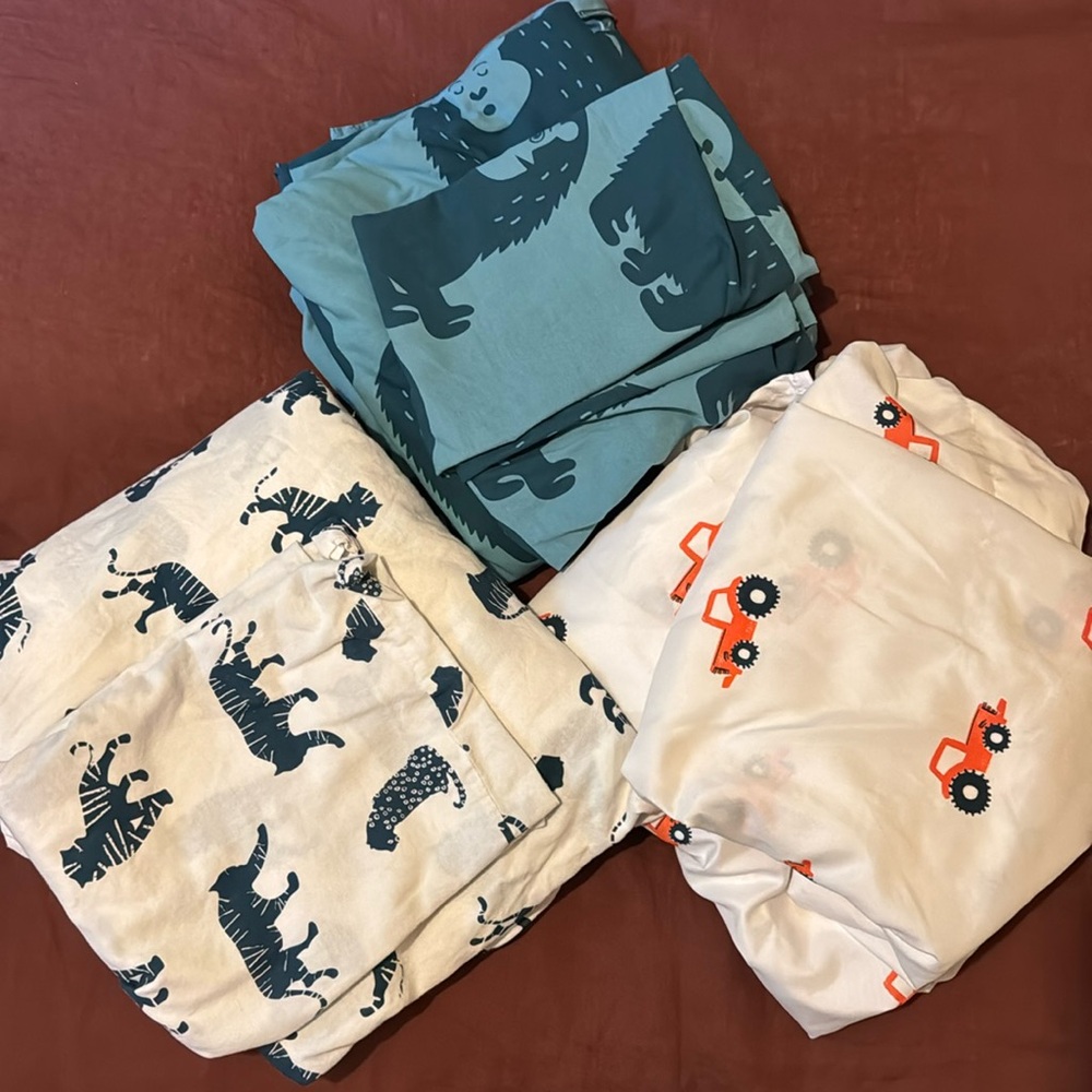 IKEA Twin Duvet and Sheet Bundle
